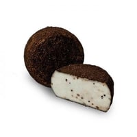 Formaggio al pepe forma intera